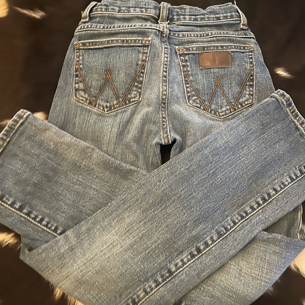 Girls retro wrangler size 11 slim jeans